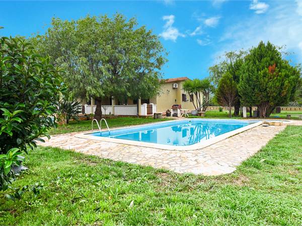 VILLA ELAINE 