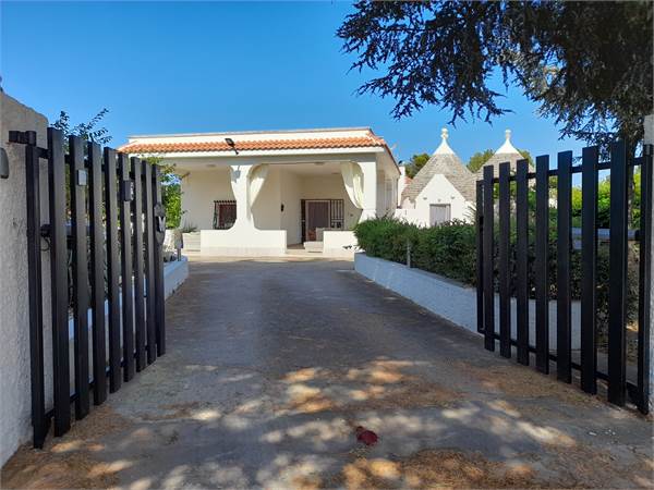 Villa & Trullo Butterfly