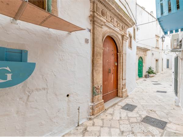 Palazzo Giardino for sale in Martina Franca