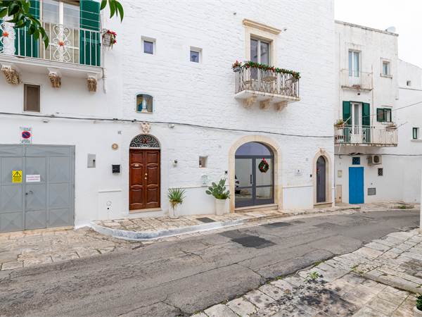 Palazzo Luce  in vendita a Ostuni