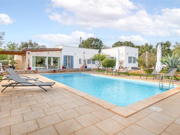 VILLA WITH 3 BEDROOMS AND 3 BATHROOMS IN OSTUNI 