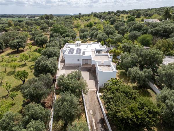 Villa with 4 bedrooms and pool 