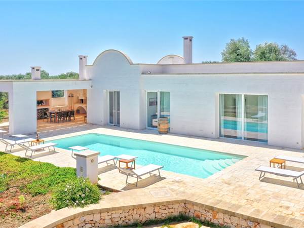  Villa con 5 camere e piscina 